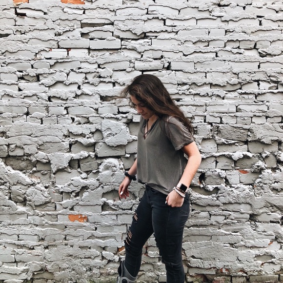 Meet your Posher, Hannah - Picture 2 of 3